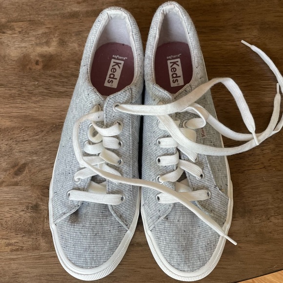 Keds Women’s Jump Kick Sneaker size 9.5, grey - Picture 2 of 4